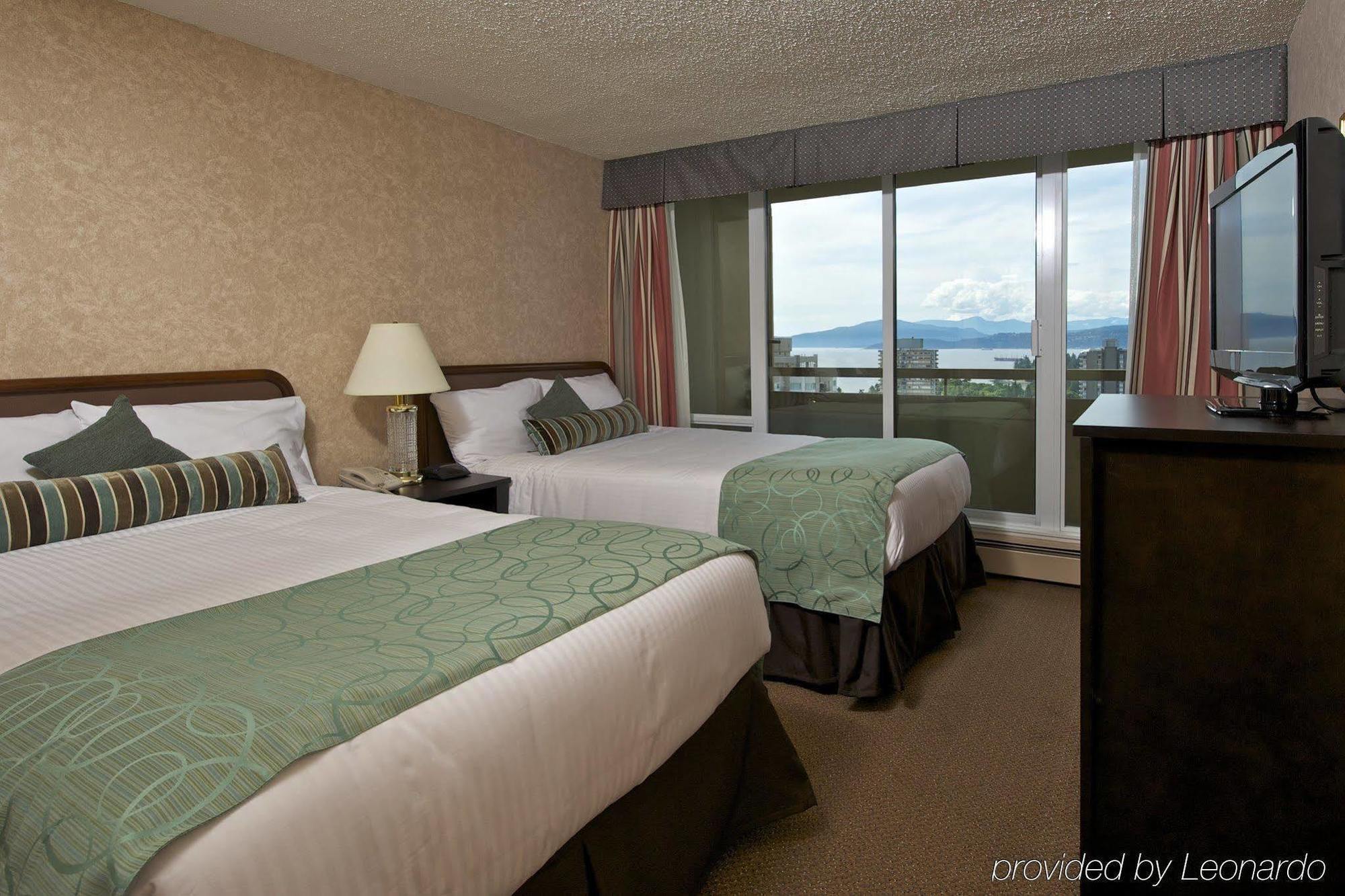 וונקובר Coast Plaza Hotel And Suites חדר תמונה